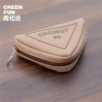 青松點(diǎn)環(huán)保設(shè)計(jì)椰子殼材質(zhì)耳機(jī)保護(hù)套小巧小包大容量便攜百搭隨身零錢(qián)包耳機(jī)收納包